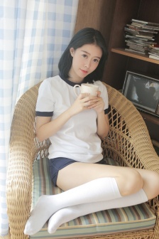 狠狠挺进稚嫩学生小身体